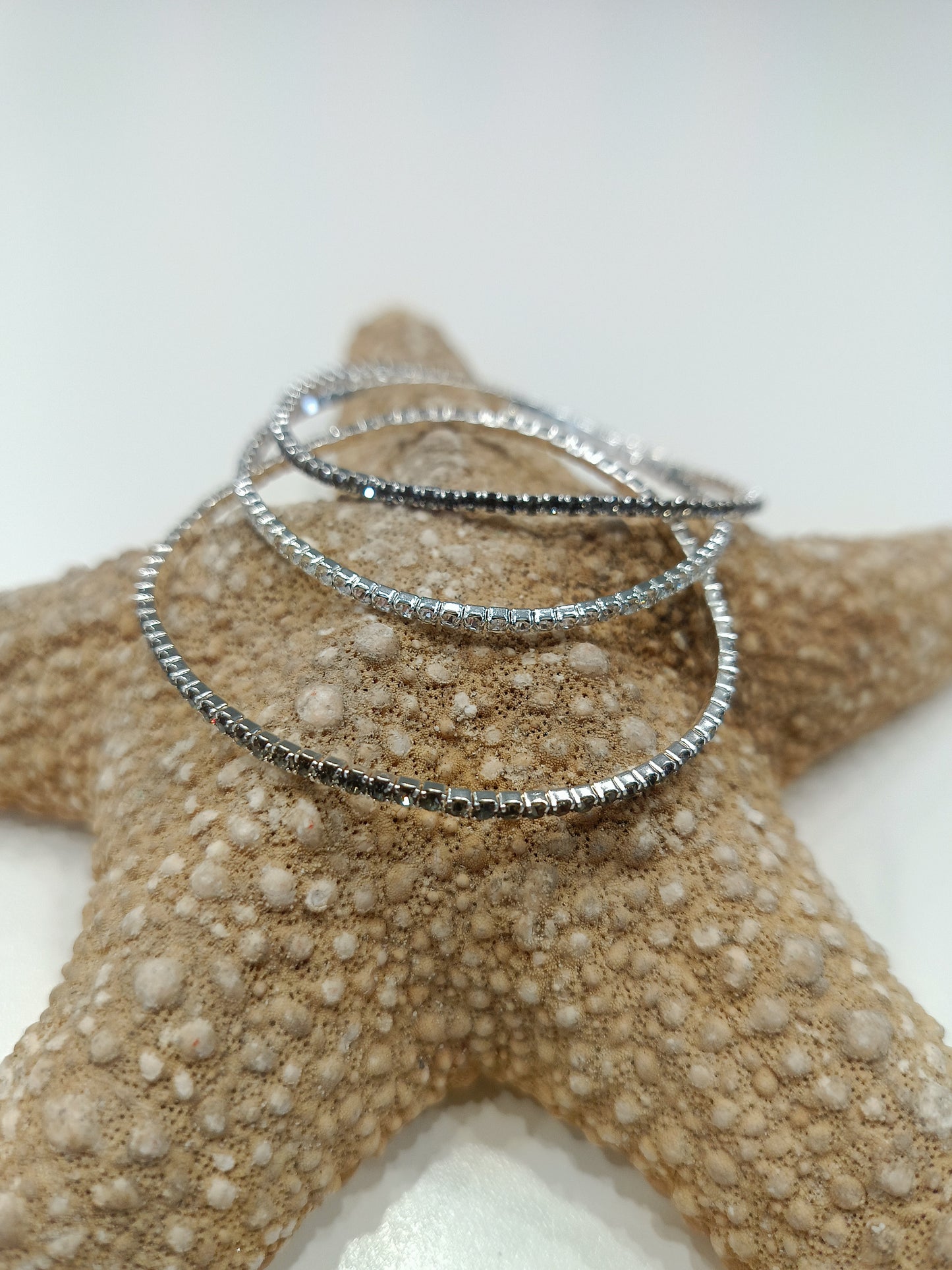 Set 3 Bracciali in Acciaio con Strass – Eleganza Multicolor in un Solo Gesto