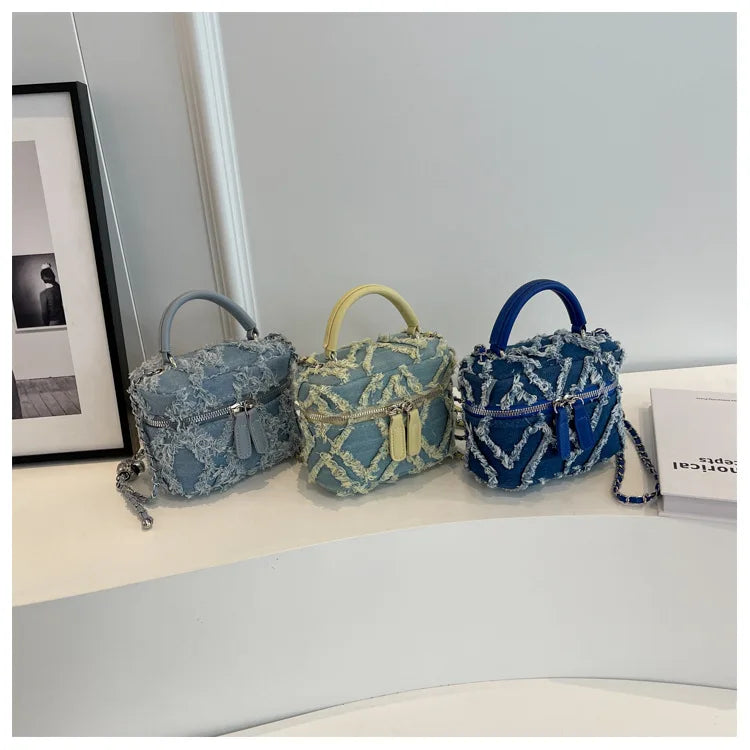 Borse donna in denim effetto sfrangiato con tracolla, disponibili in diversi colori moda