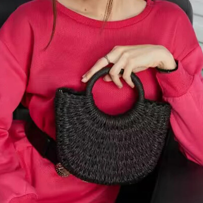 Borsa estiva in paglia intrecciata con manici rigidi e tracolla, perfetta per la spiaggia e il tempo libero