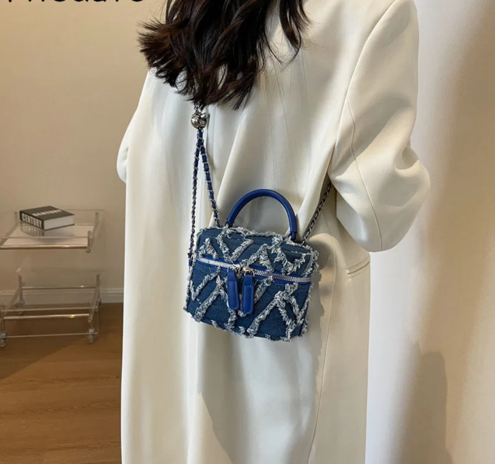 Borsa in Jeans Donna Stile Fashion – Spalla e Tracolla, Design Sfrangiato 2025