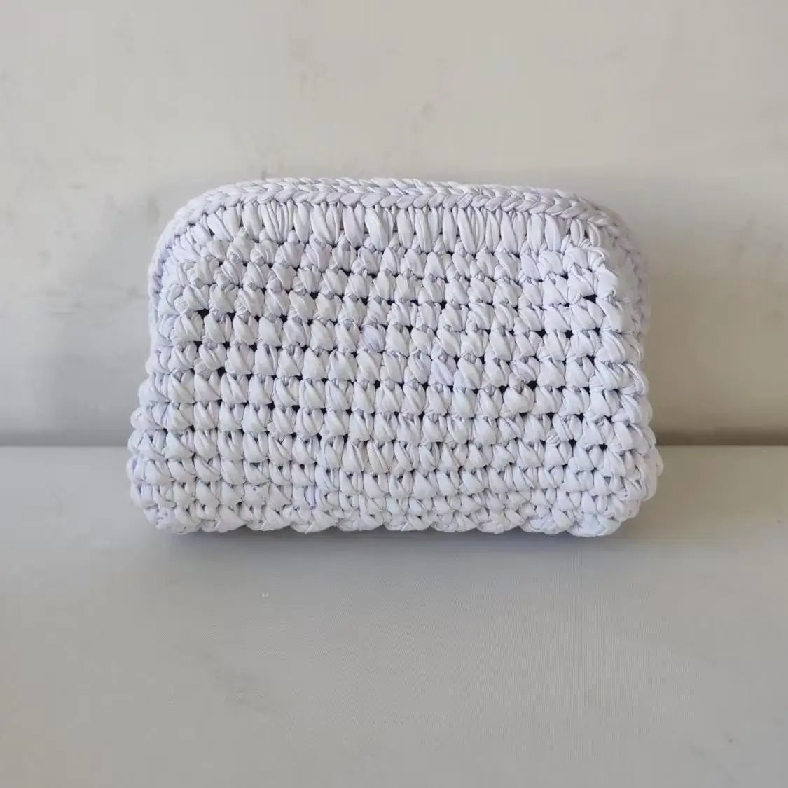 Clutch donna fatta a mano in crochet metallico – pochette elegante in filo metalizzato