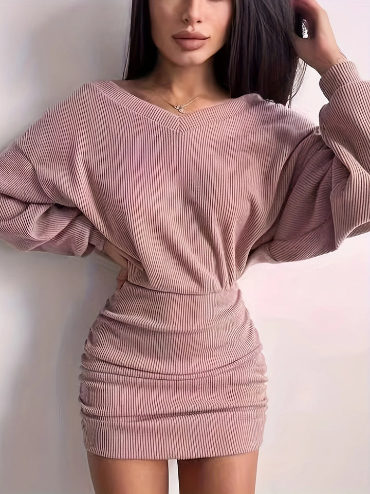 Mini abito bodycon donna con ruches e maniche lunghe – vestito aderente