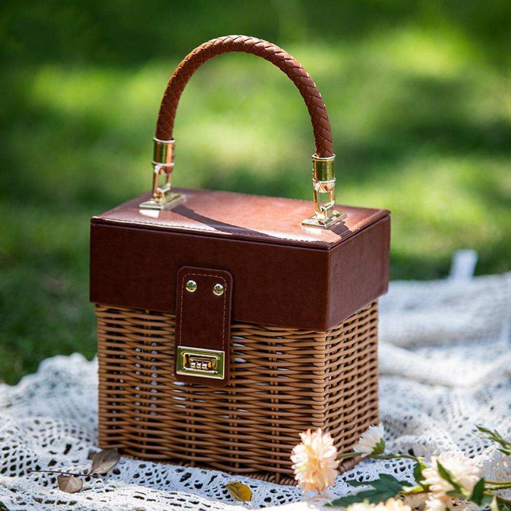 Borsa a Tracolla in Rattan Nera per Donna – Stile Casual Estivo, Fatto a Mano, Forma Box, Perfetta per Viaggi e Spiaggia