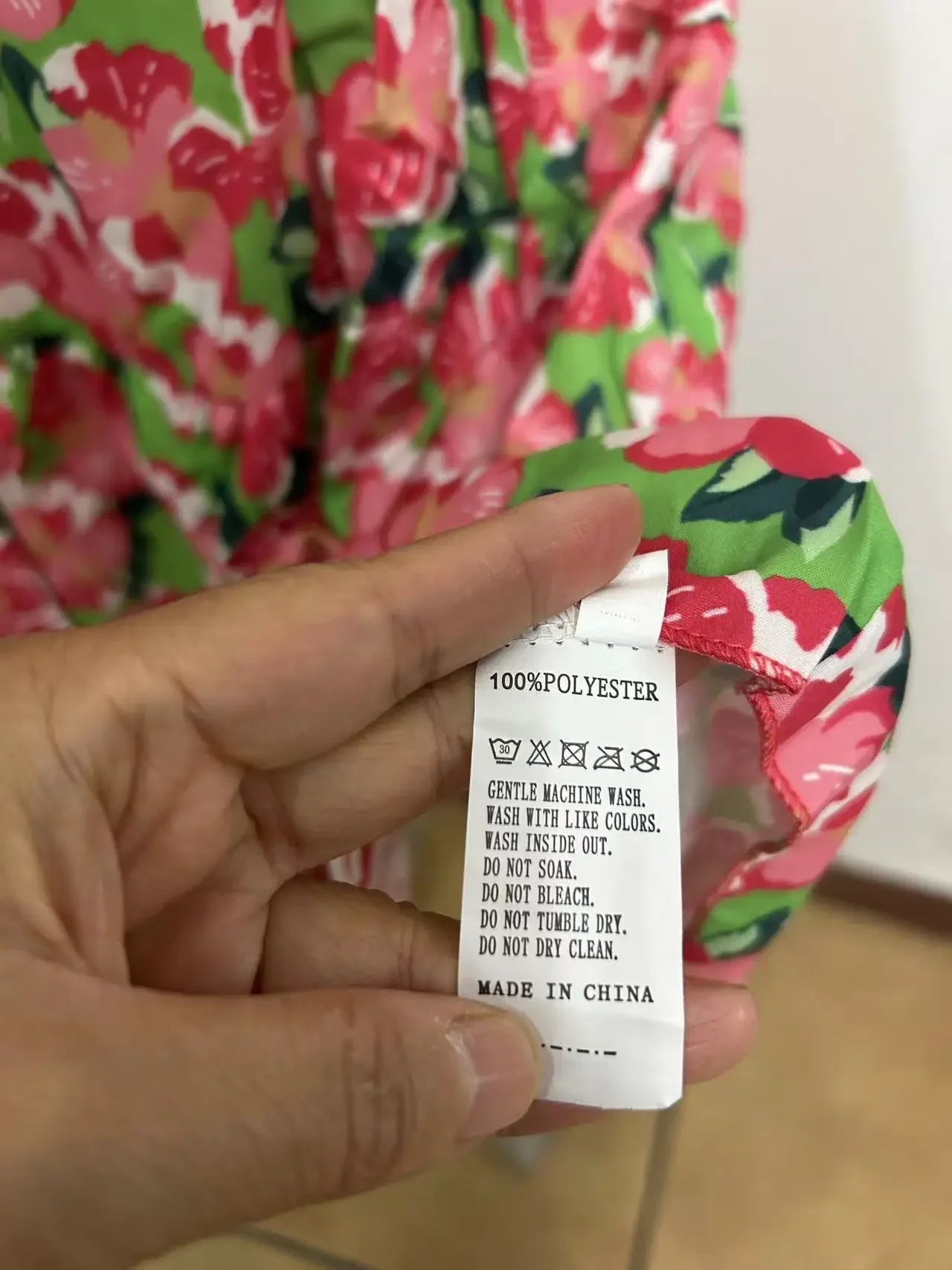 Abito mini estivo 2025 con stampa, scollo halter, spalline regolabili – Vestito donna fresco e unico