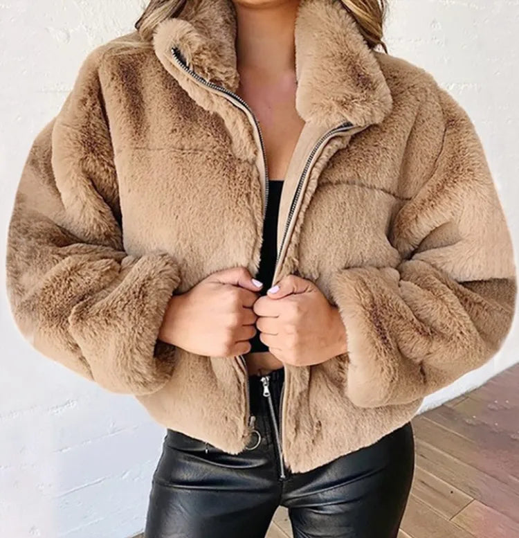 Cappotto corto donna in peluche oversize 2025 – cardigan faux fur con zip, caldo inverno cosy & fashion
