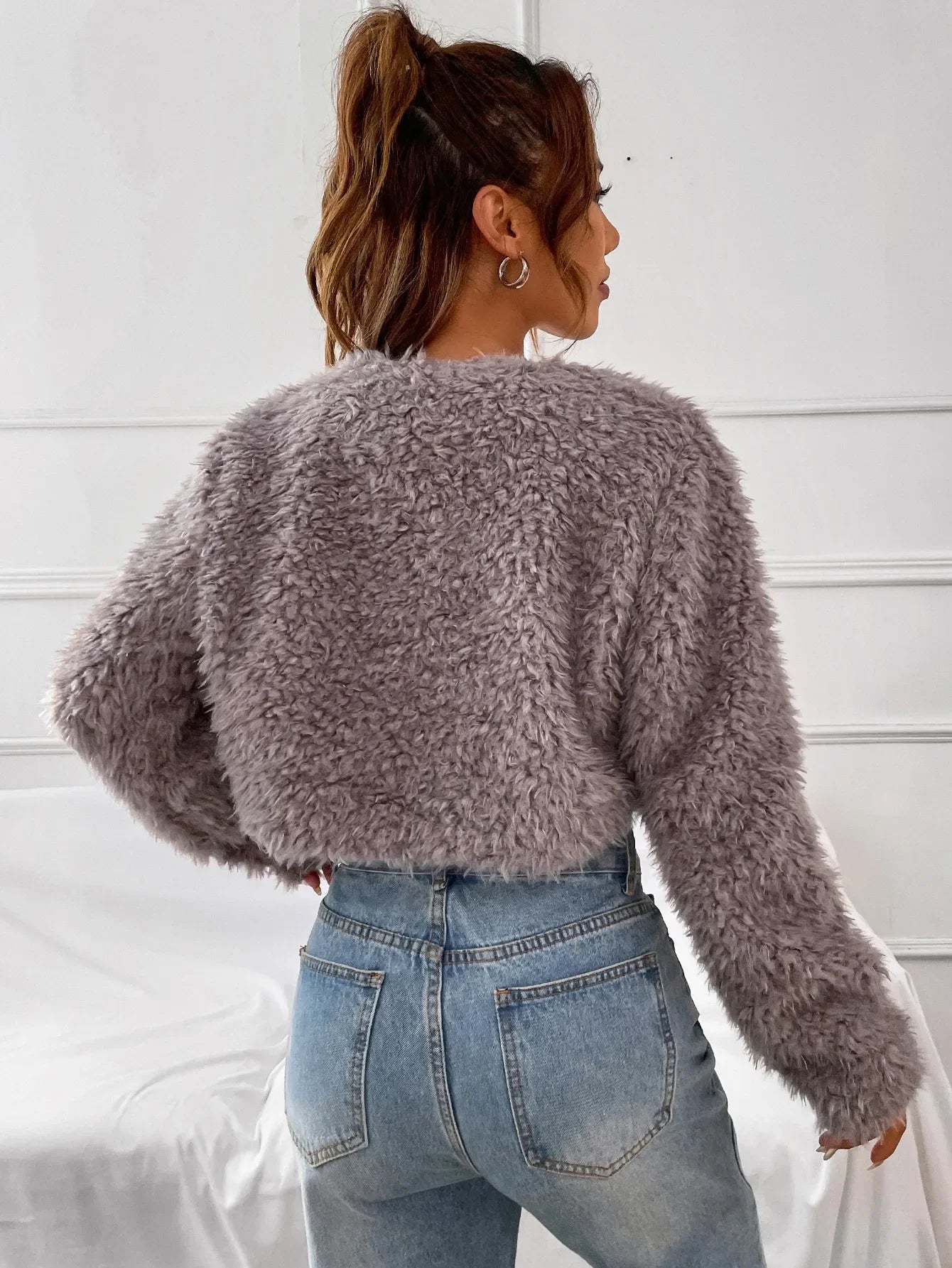 Cappotto corto “lamb hair” versione coreana 2025 – cardigan fluffy oversize caldo e sweet chic