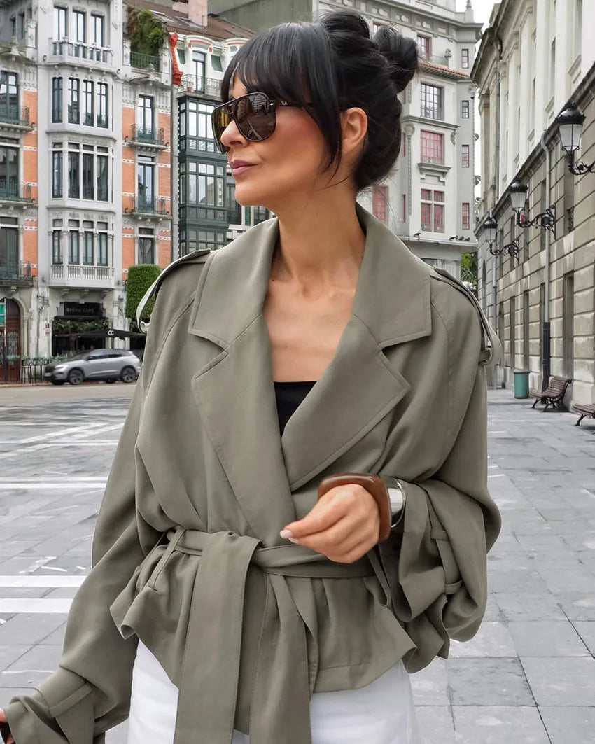 Trench coat corto con lacci per donna – Giacca a maniche lunghe, colletto a revers, abbottonatura singola, stile casual elegante per la primavera/autunno 2025