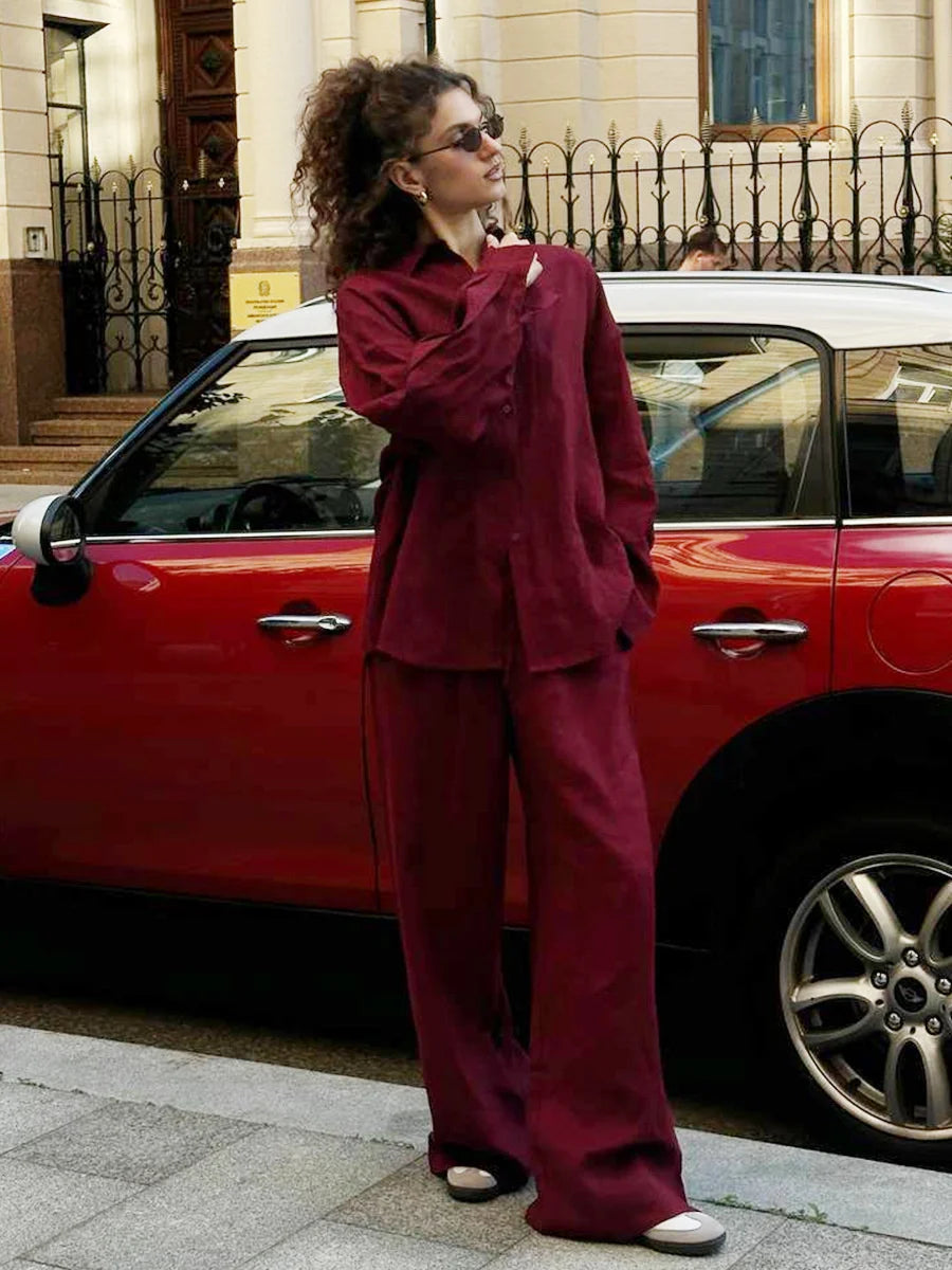Completo da donna – camicia colletto revers e pantaloni elasticizzati casual-cozy