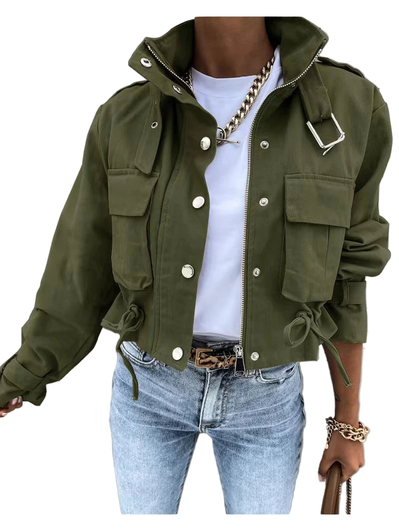 Giacca donna slim girocollo con tasche e bottoni – elegante e casual per autunno/inverno 2025