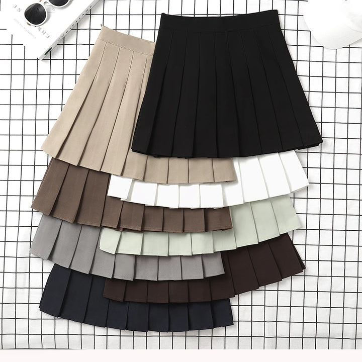 Gonna plissettata cortissima a vita alta – stile uniforme