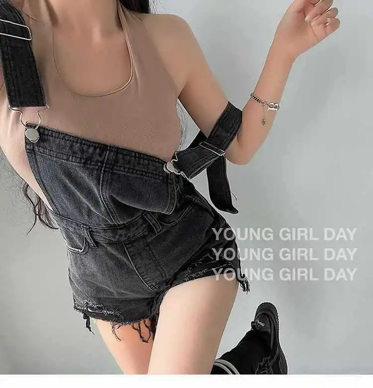Salopette donna estiva in denim vita alta, strappi – overall shorts effetto slanciato
