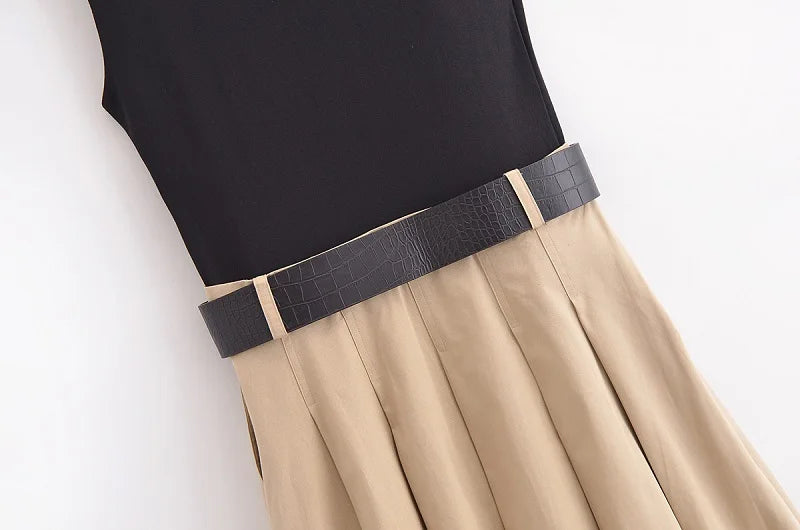 Vestito midi estivo senza maniche con cintura – elegante e plissettato