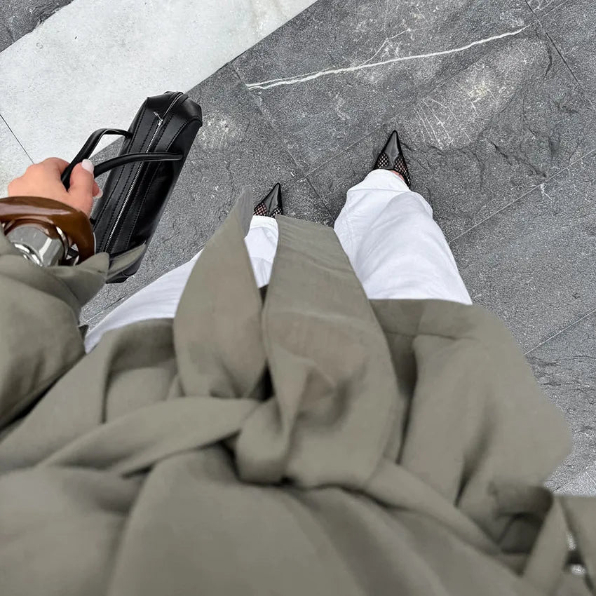 Trench coat corto con lacci per donna – Giacca a maniche lunghe, colletto a revers, abbottonatura singola, stile casual elegante per la primavera/autunno 2025