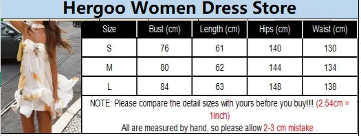 Abito mini plissettato con scollo scarf e spalle scoperte – Vestido estivo donna 2025
