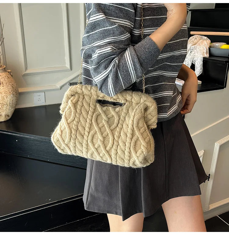 Borsa Crochet Donna Invernale – Crossbody Tricot con Catena e Texture Maglia