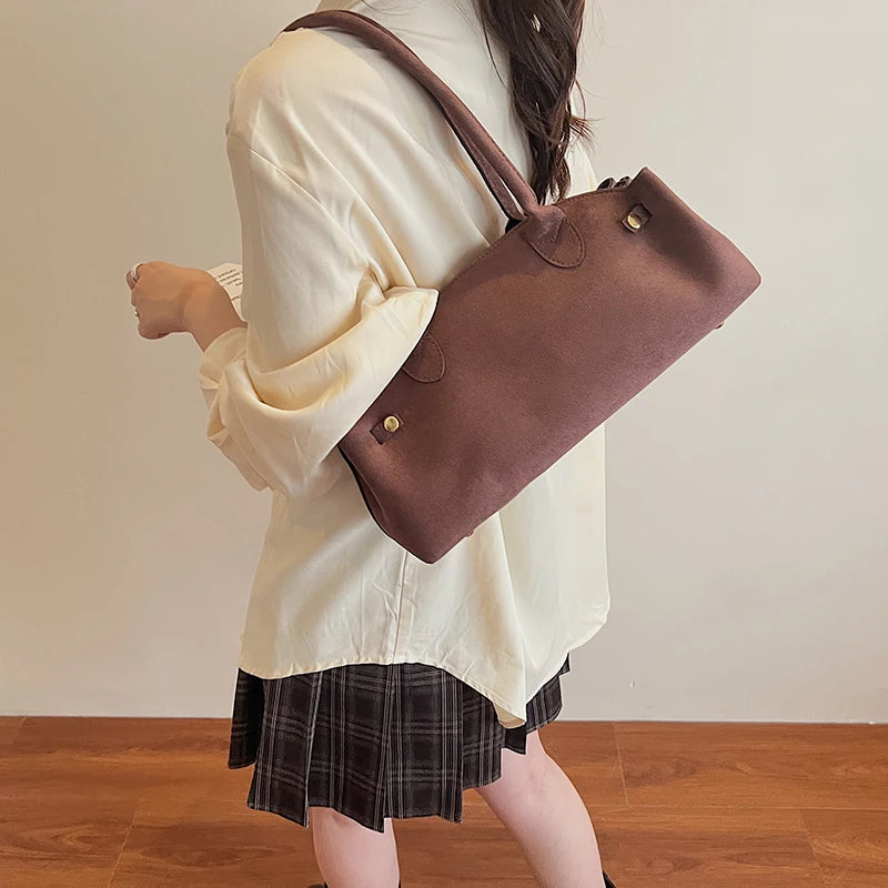 Borsa baguette tote in suede 2025 – stile underarm sofisticato, capiente e raffinato per donne commuter