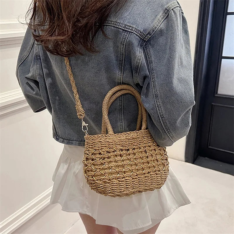 Borsa Piccola a Tracolla Donna in Paglia Intrecciata - Leggera e Trendy