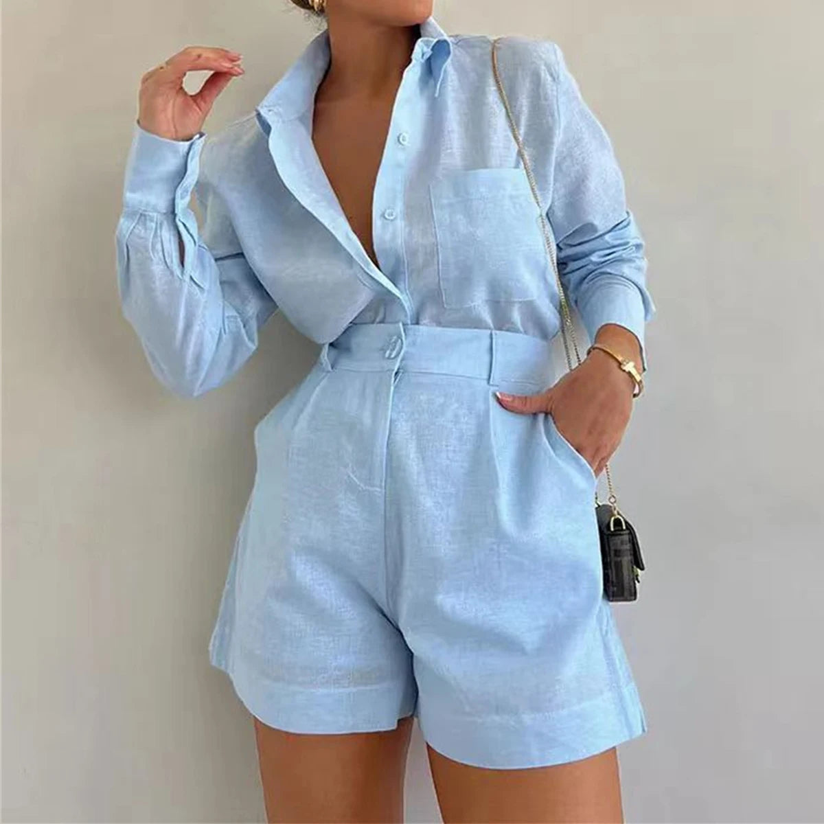 Completo da donna – camicia colletto revers e pantaloni elasticizzati casual-cozy