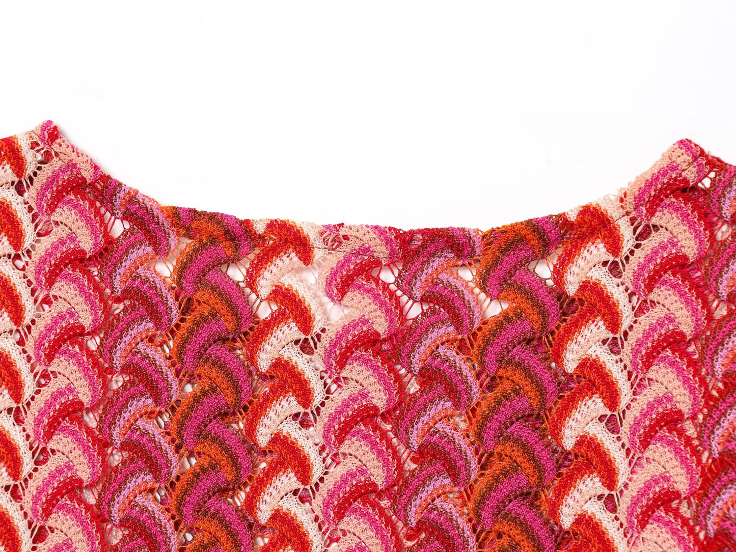 Coordinato donna in maglia crochet – top corto girocollo e pantaloni dritti vita alta