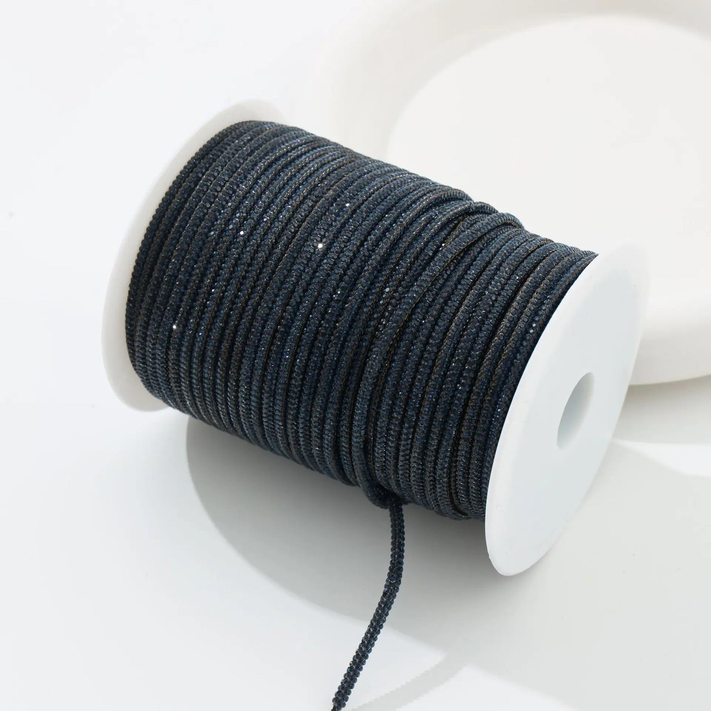 Corda in Cotone con Strass in Vetro 4 mm – 5 Metri Applicabile con Ferro o Cucitura per Abiti, Borse e Scarpe