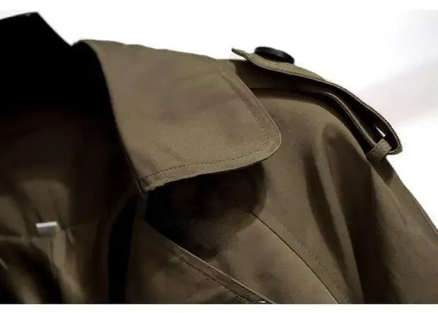 Cappotto lungo donna 2025 – giacca British style a lunghezza media con cintura, effetto snellente e versatilità quotidiana