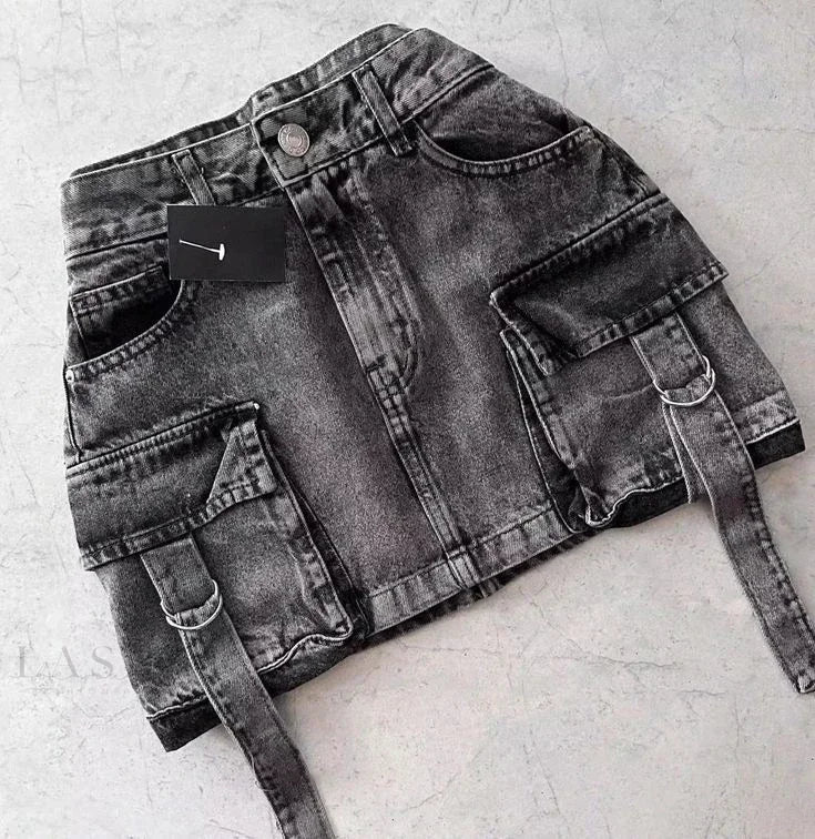 Shorts gothic cargo donna vita media in denim patchwork – estivo 2025, tasche multiple