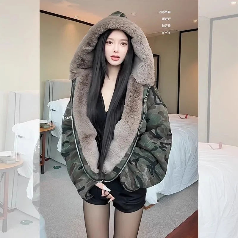 Giacca imbottita oversize camouflage con cappuccio – stile vintage unisex