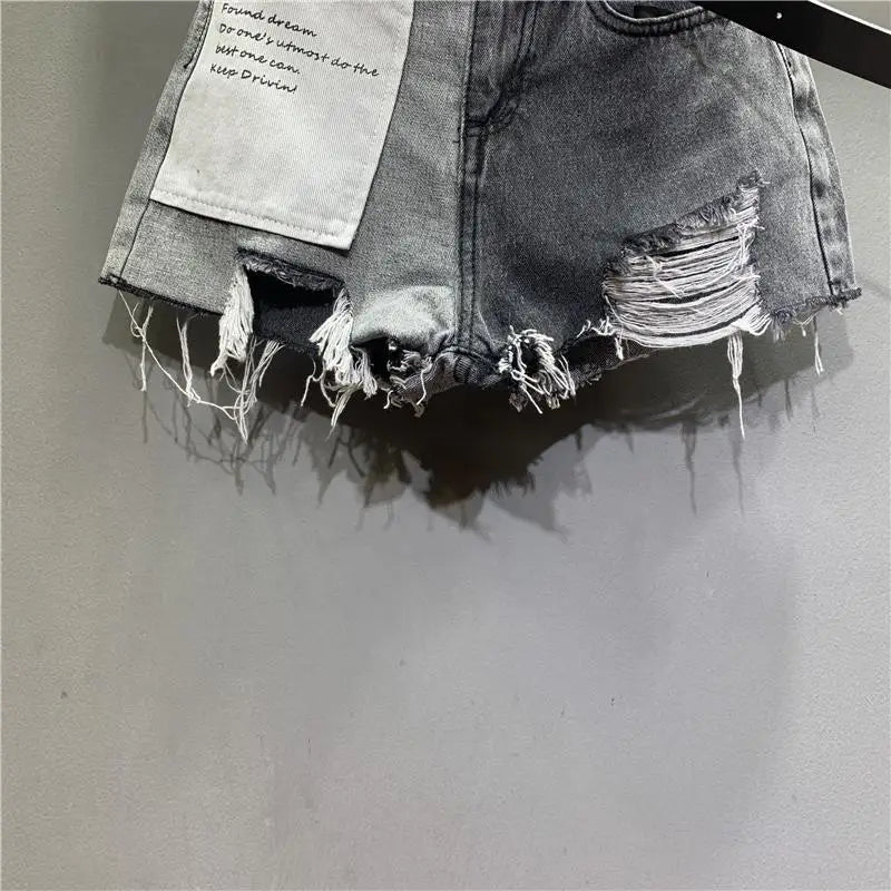 Denim shorts donna estate 2025 bicolore – vita alta, gamba larga, grafica e strappi – look urbano e trendy