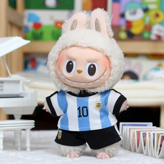 Set di abbigliamento sportivo per bambola Labubu da 17 cm – Divisa da calcio e da basket