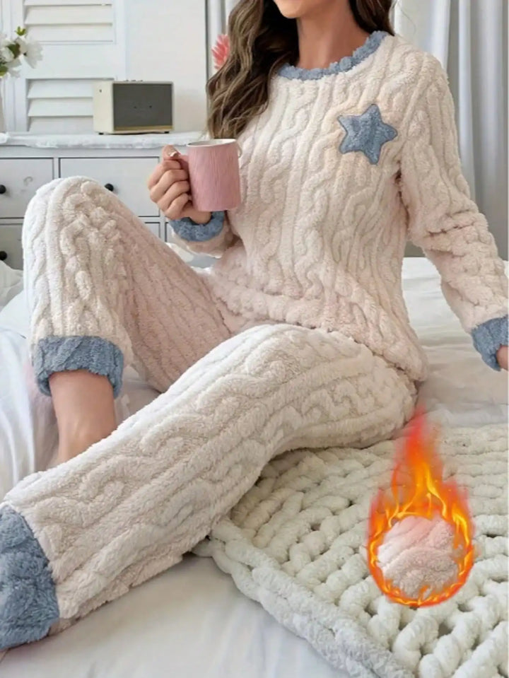 Set di pigiama da donna per l'autunno e l'inverno – pantaloni spessi e maglia a collo rotondo con stella a cinque punte ricamata