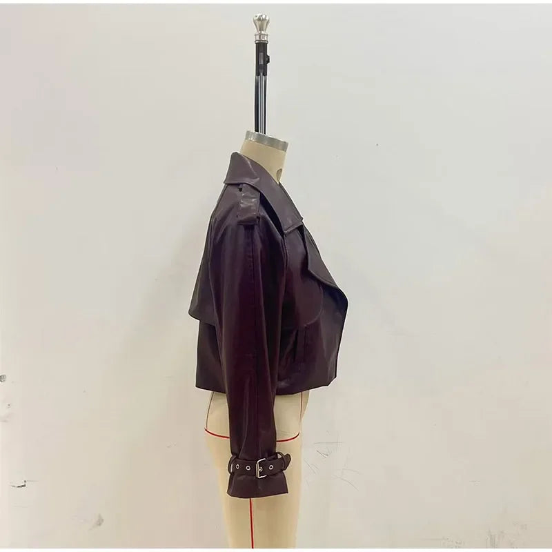 Giacca bomber donna marrone vintage con collo a rever, cintura e zip ‒ outerwear street chic autunno/inverno 2025