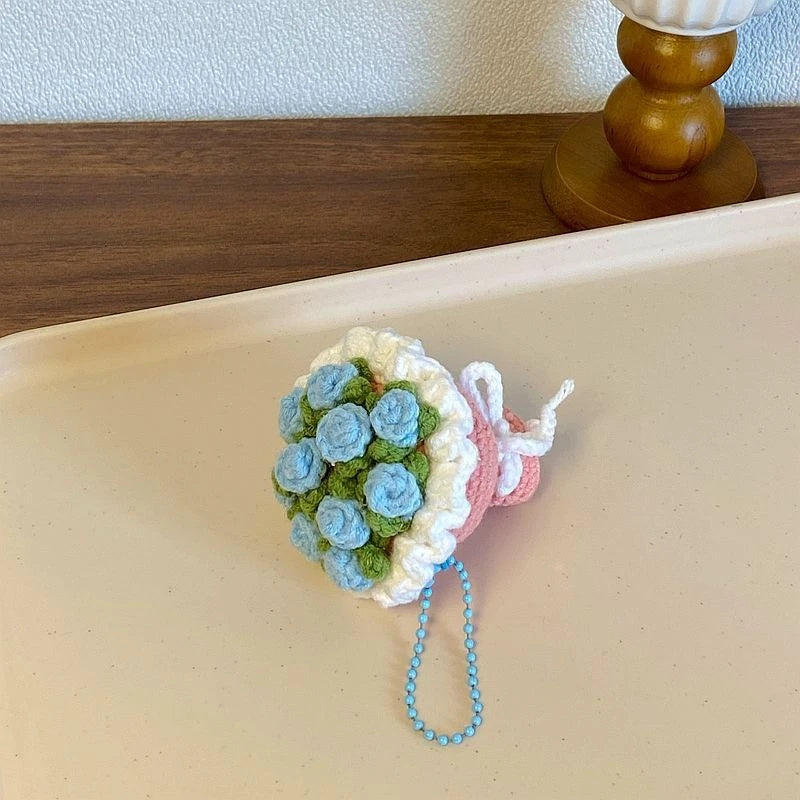 Portachiavi handmade a mini bouquet di fiori all’uncinetto – regalo dolce e artigianale