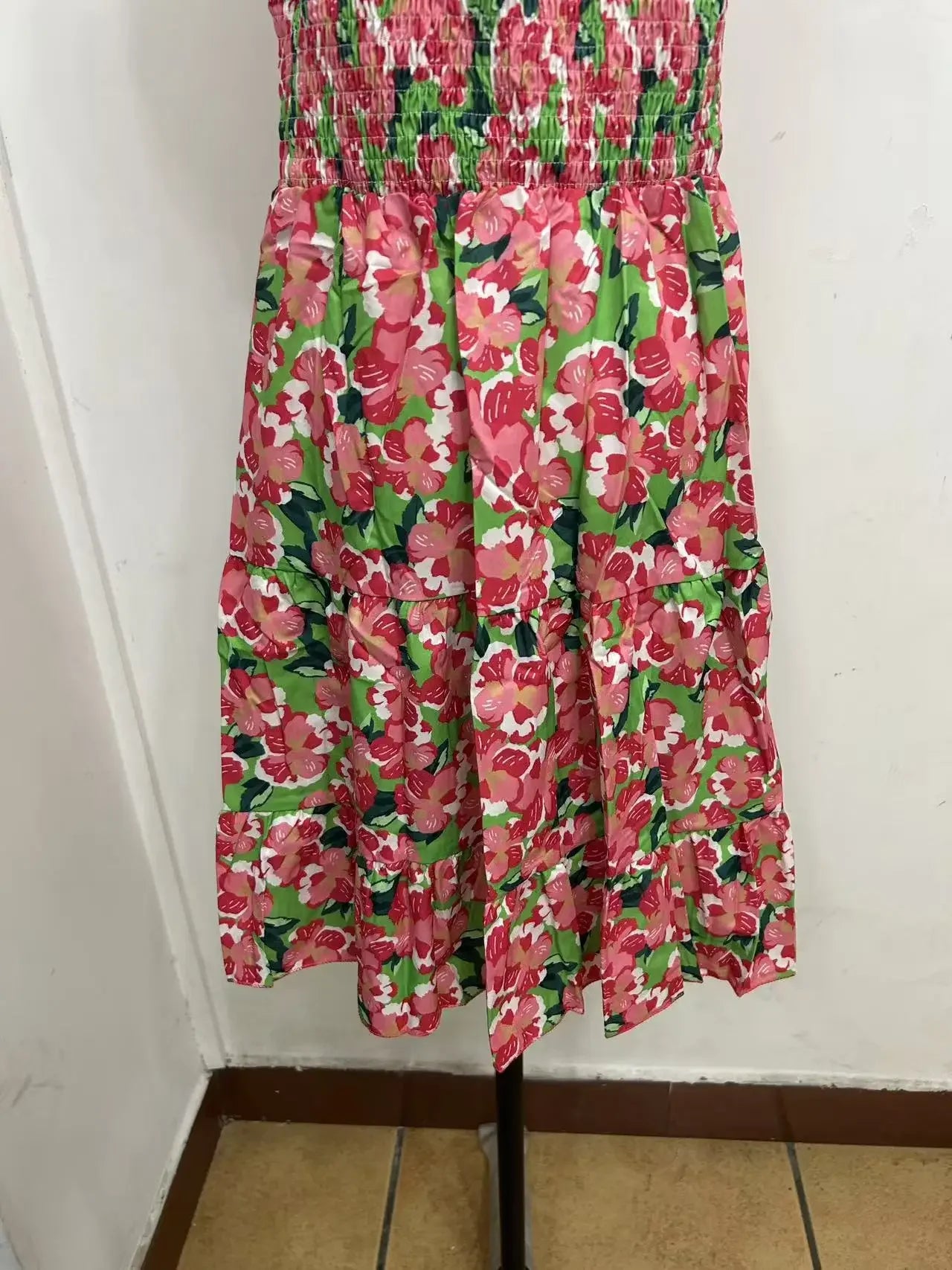 Abito mini estivo 2025 con stampa, scollo halter, spalline regolabili – Vestito donna fresco e unico