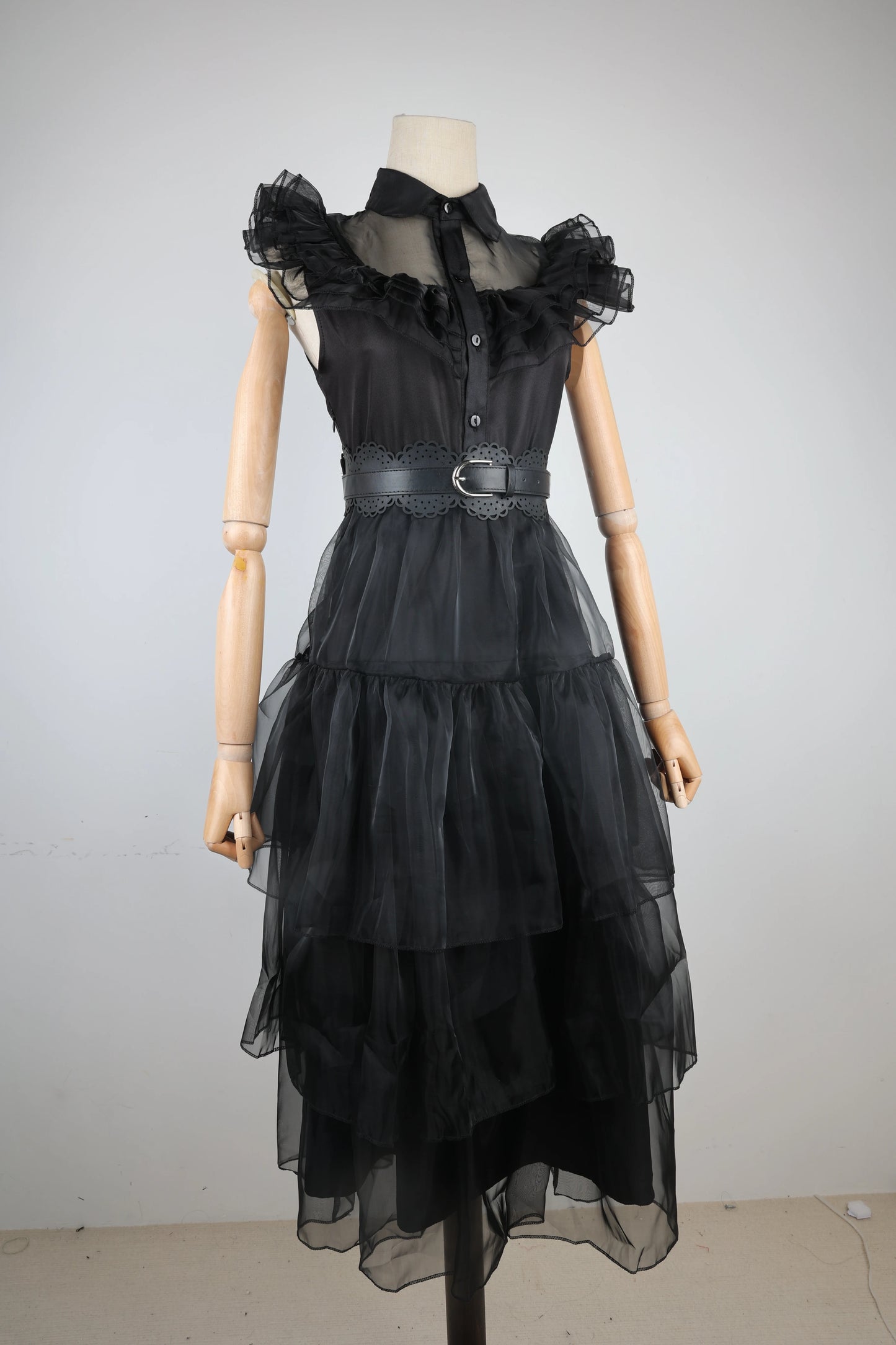 Costume Halloween Wednesday Addams 2025 ‒ abito nero elegante con pizzo & cut-out per party e role play