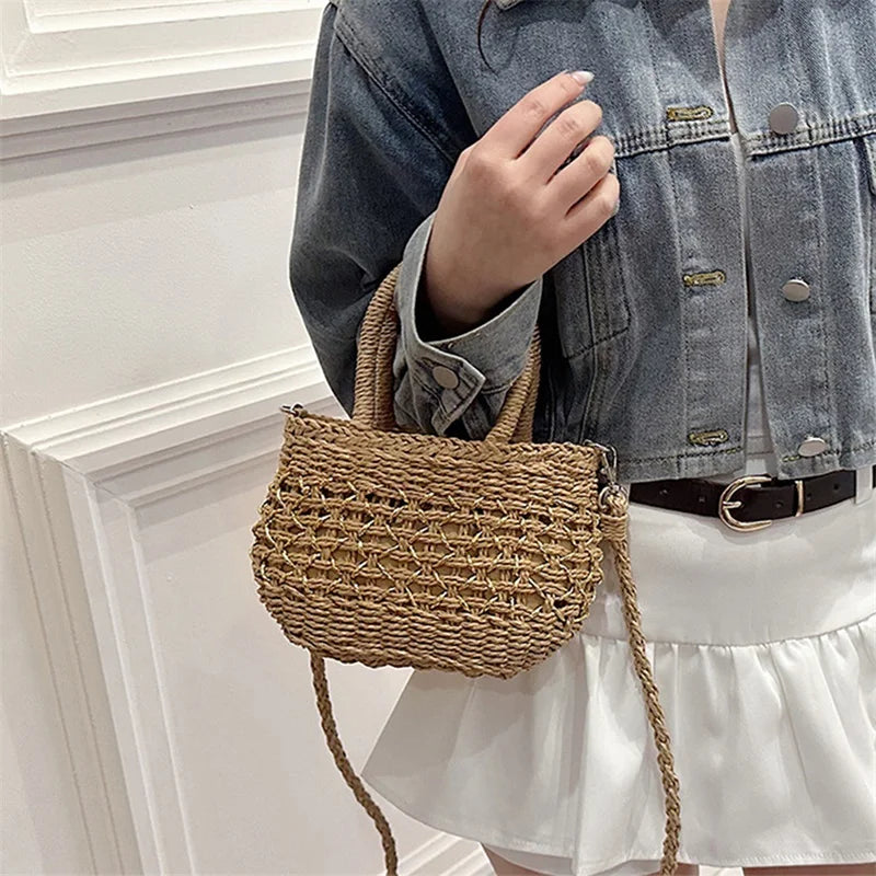 Borsa Piccola a Tracolla Donna in Paglia Intrecciata - Leggera e Trendy