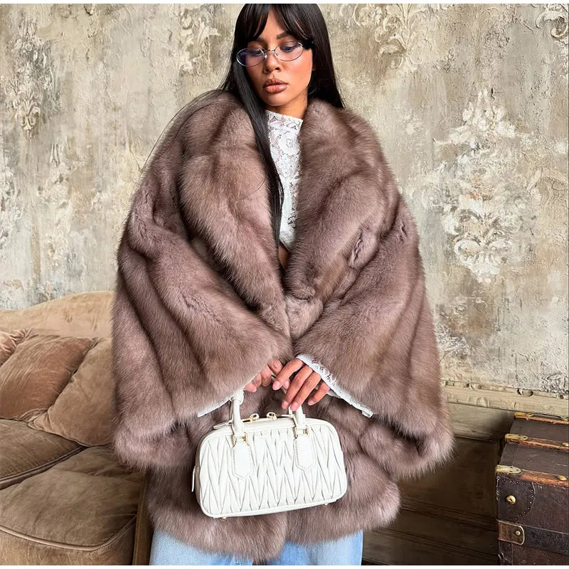 Cappotto lungo in pelliccia sintetica con colletto a revers – giacca maxi donna calda e lussuosa per l'inverno 2025