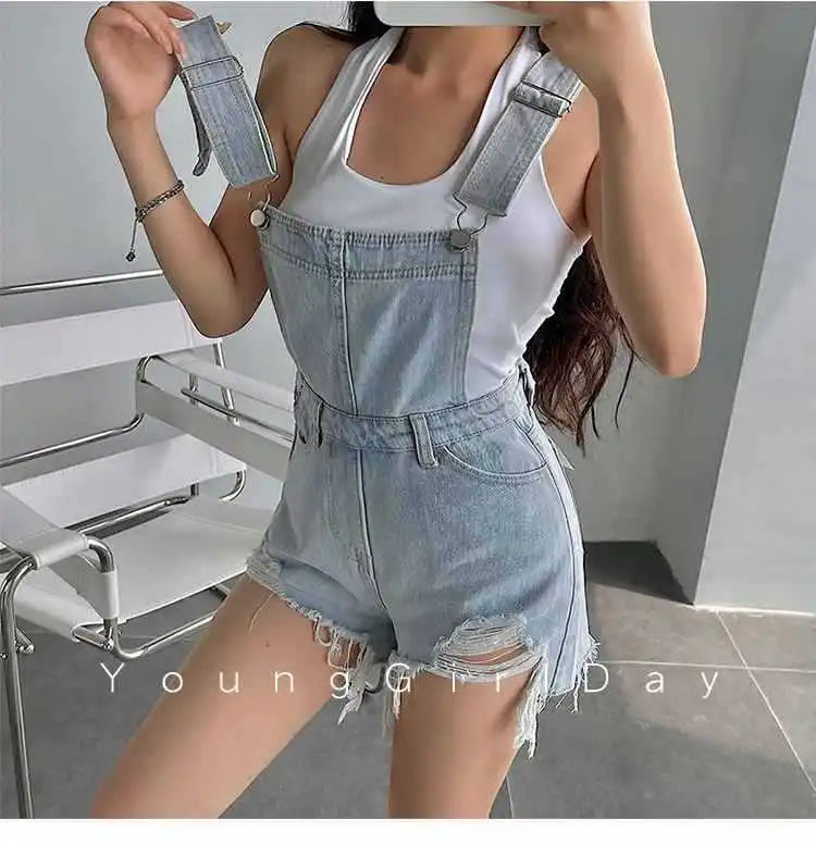 Salopette donna estiva in denim vita alta, strappi – overall shorts effetto slanciato