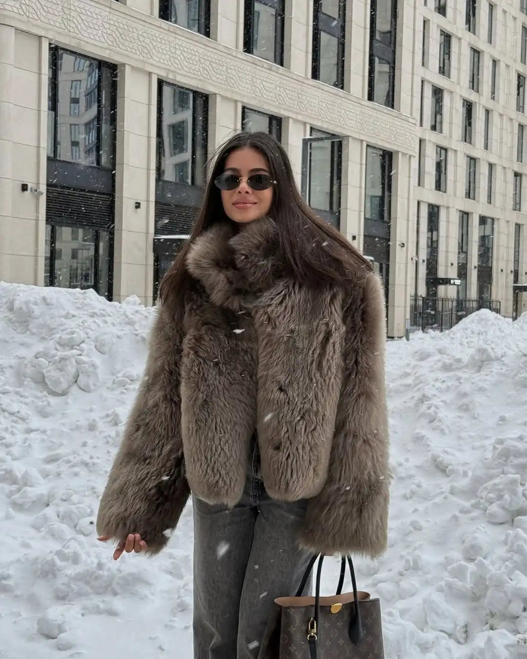 Giacca corta in pelliccia sintetica marrone donna 2025 – maniche lunghe, collo alto, stile urbano e caldo