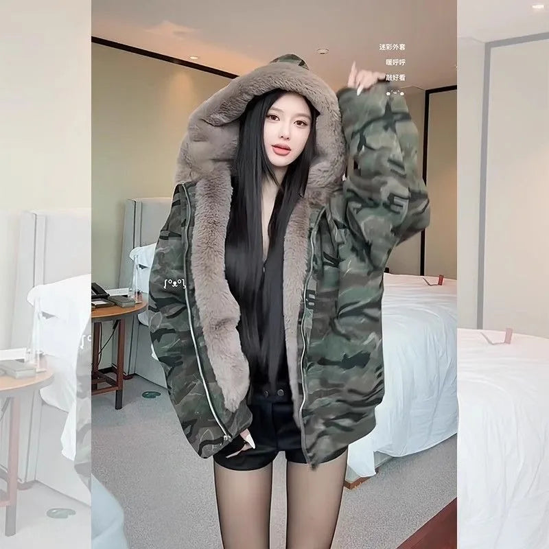 Giacca imbottita oversize camouflage con cappuccio – stile vintage unisex