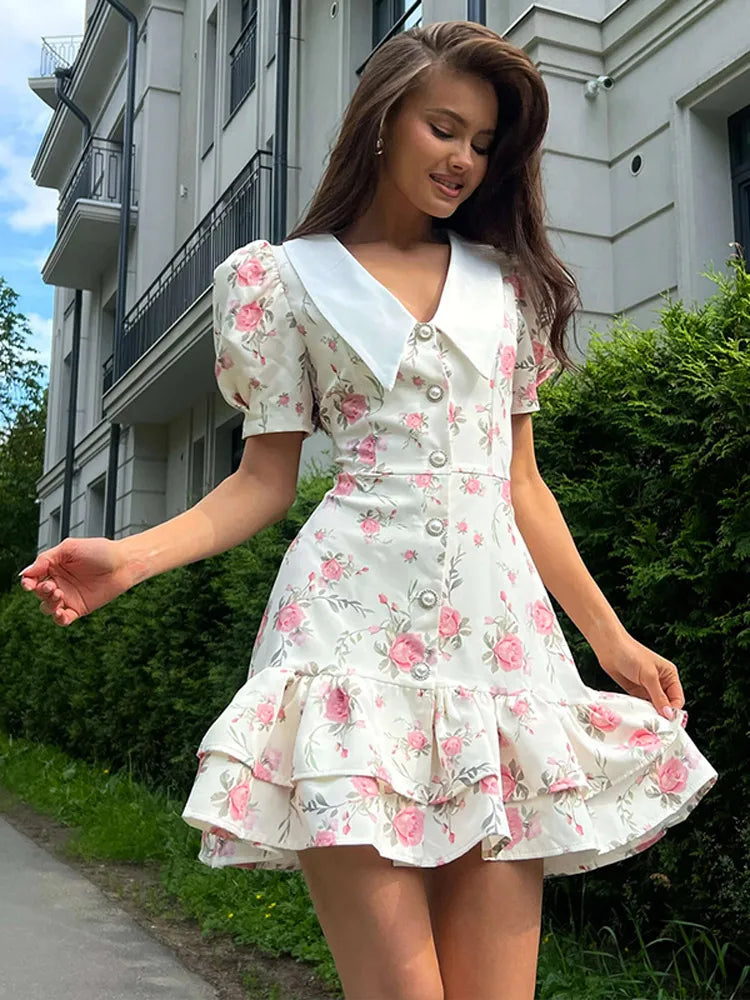 Abito mini plissettato con scollo scarf e spalle scoperte – Vestido estivo donna 2025