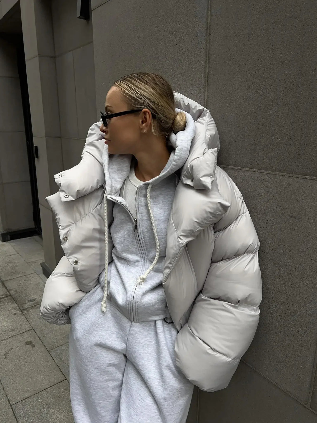 Piumino Donna Oversize con Cappuccio - immagine 9