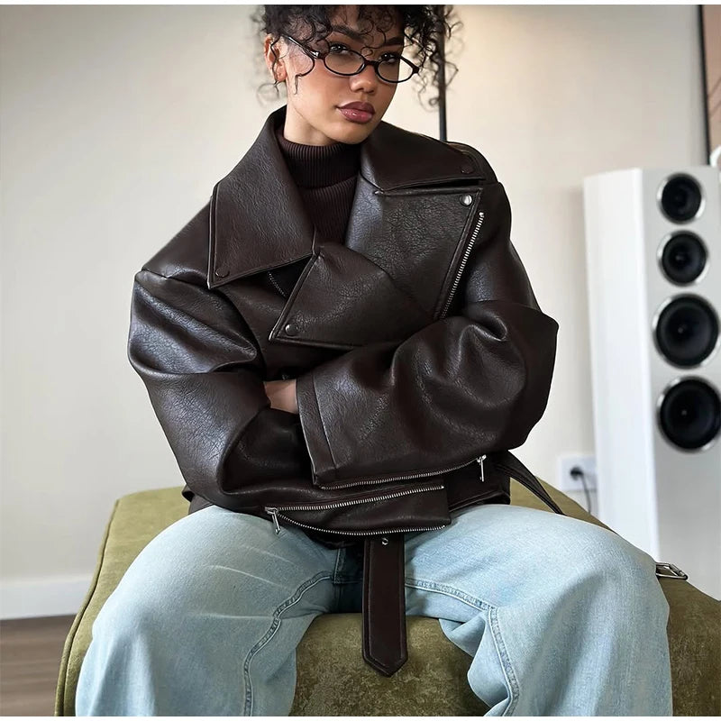 Giacca bomber donna marrone vintage con collo a rever, cintura e zip ‒ outerwear street chic autunno/inverno 2025