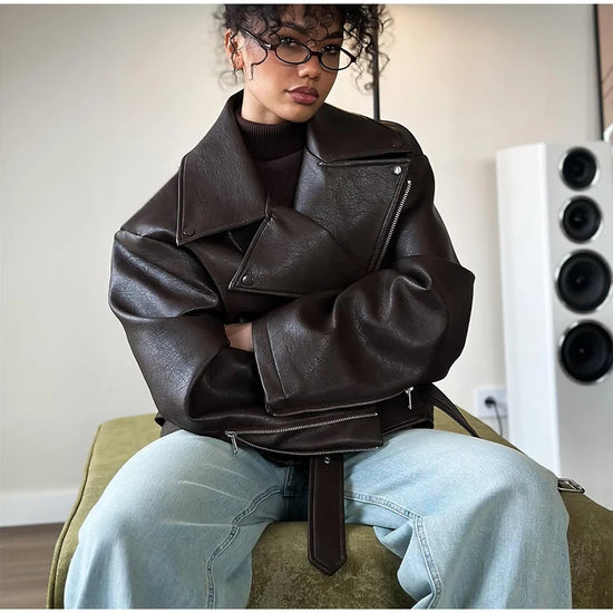 Giacca bomber donna marrone vintage con collo a rever, cintura e zip ‒ outerwear street chic autunno/inverno 2025