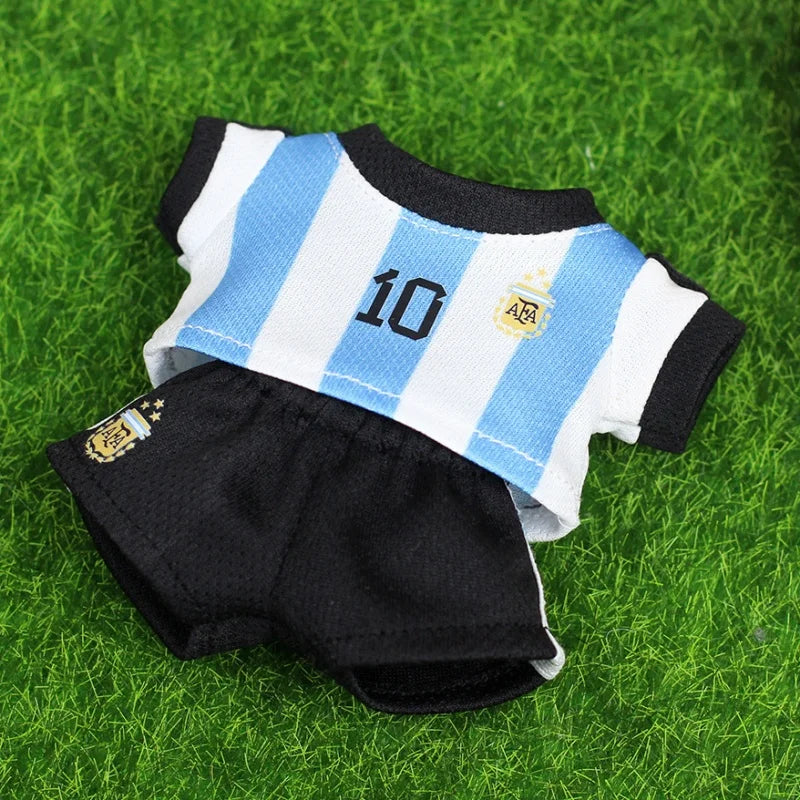 Set di abbigliamento sportivo per bambola Labubu da 17 cm – Divisa da calcio e da basket