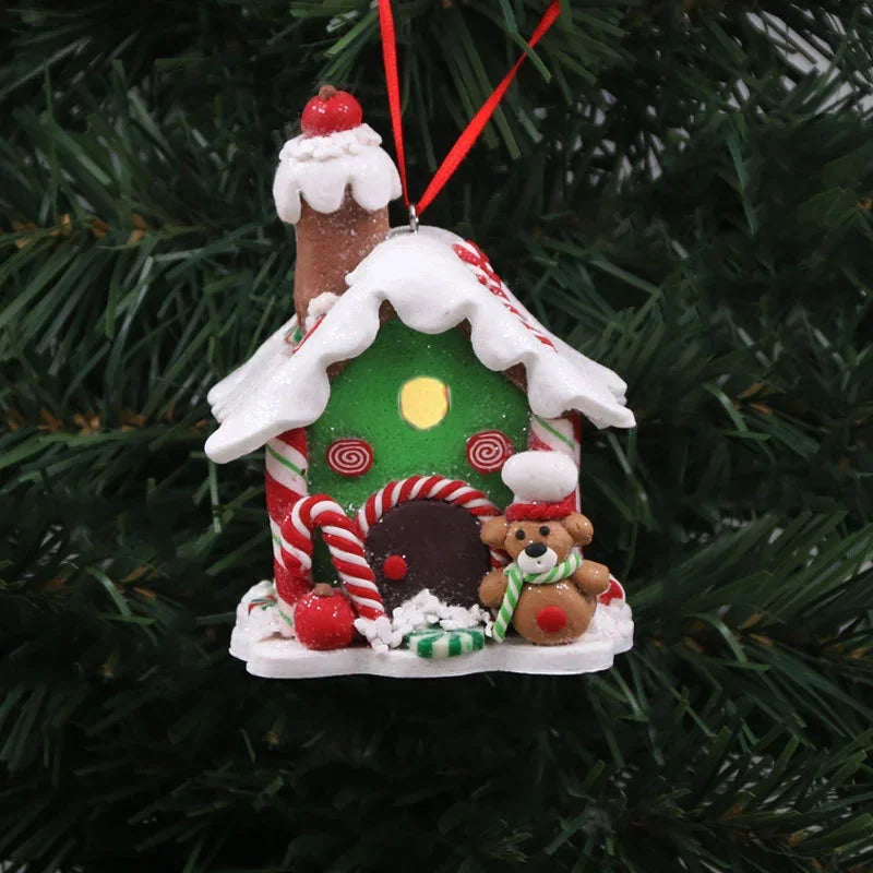 Decorazione natalizia LED casetta pan di zenzero pendente 2025 ‒ ornamento luminoso per albero o decor festa