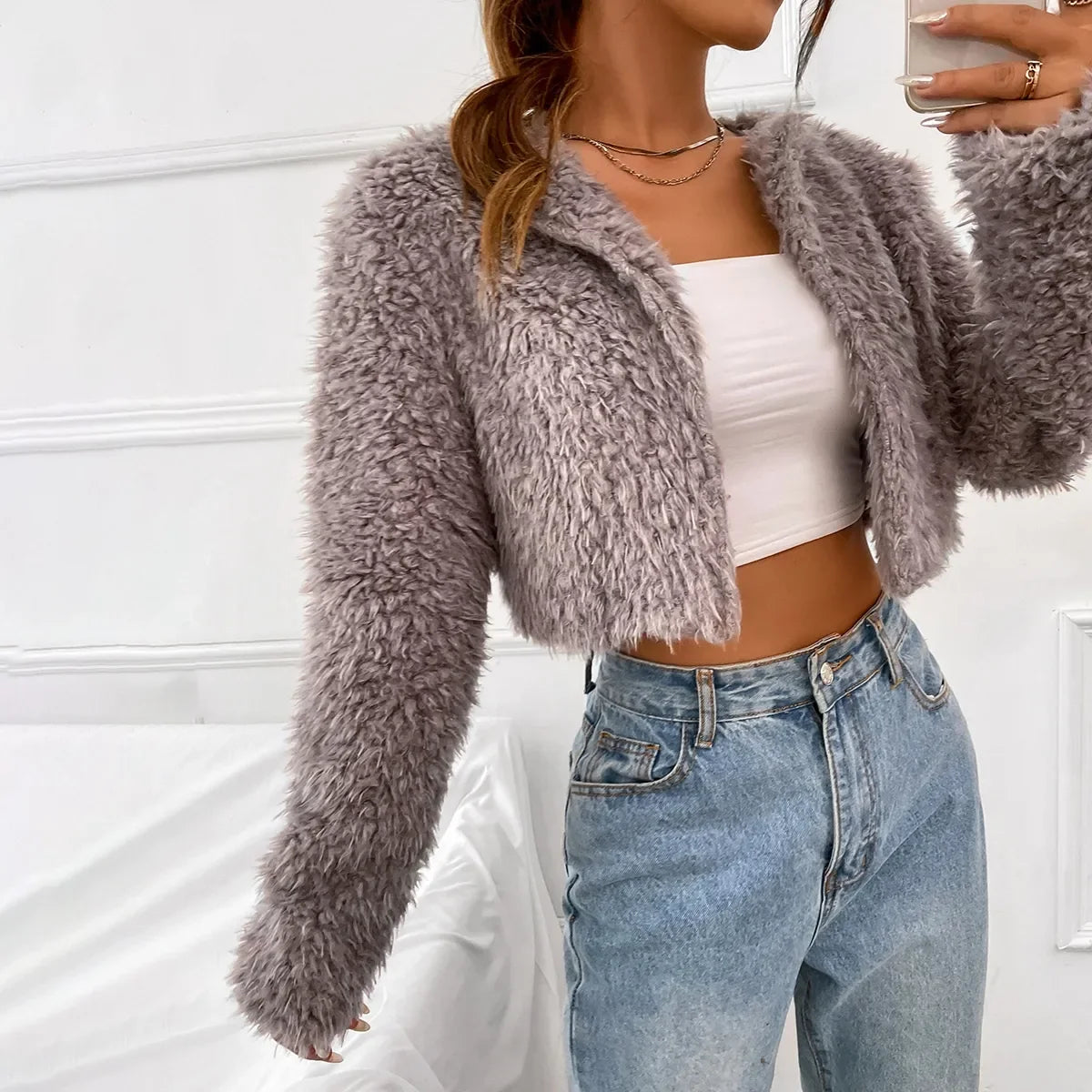 Cappotto corto “lamb hair” versione coreana 2025 – cardigan fluffy oversize caldo e sweet chic