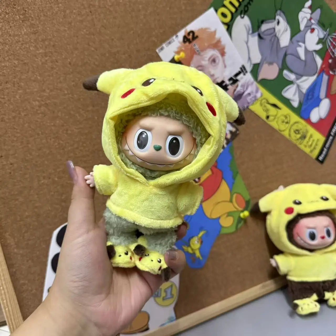 Set di abbigliamento per bambola Labubu da 17 cm – Tuta Pikachu con cappuccio e accessori