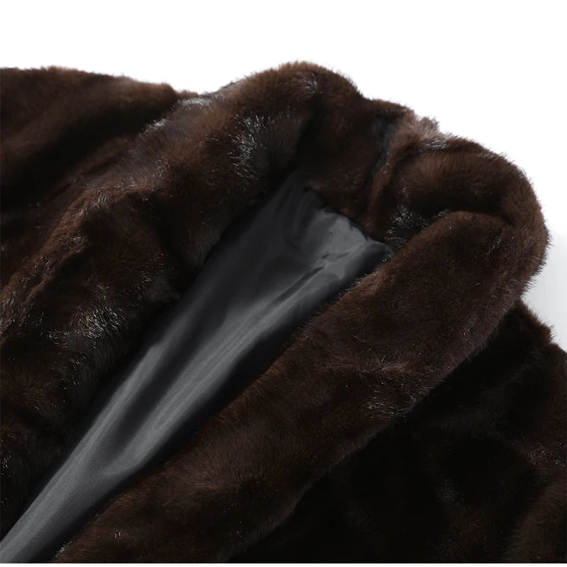 Cappotto donna in pelliccia sintetica dal taglio ampio