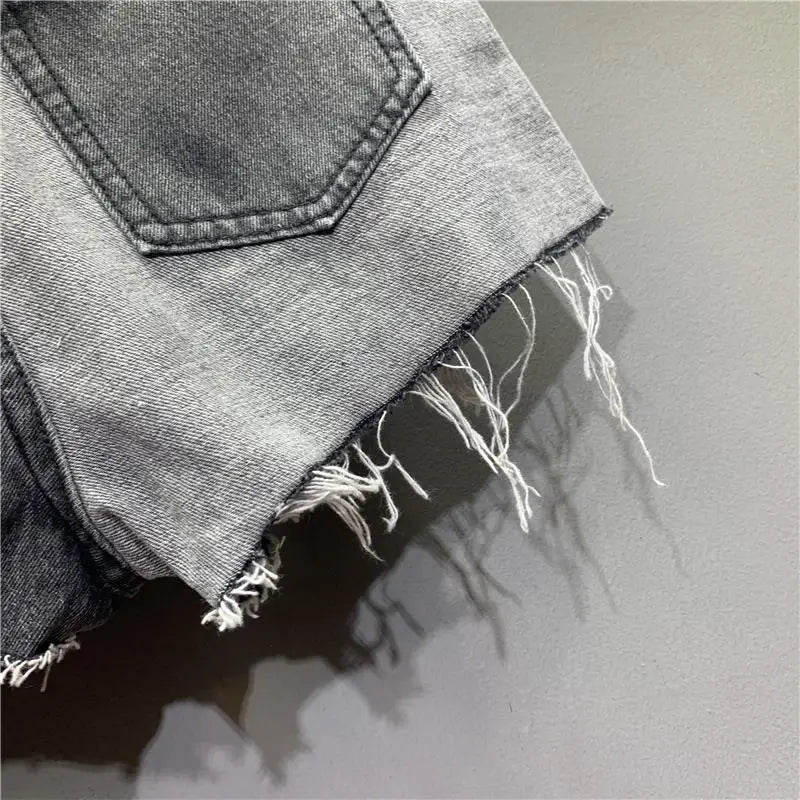Denim shorts donna estate 2025 bicolore – vita alta, gamba larga, grafica e strappi – look urbano e trendy
