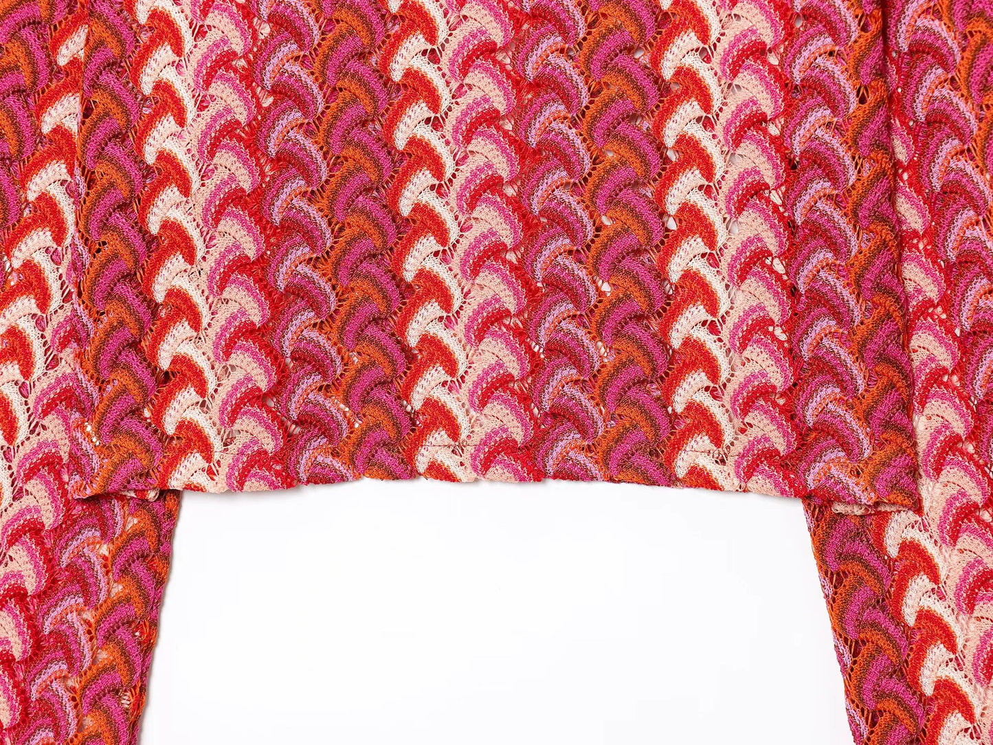 Coordinato donna in maglia crochet – top corto girocollo e pantaloni dritti vita alta
